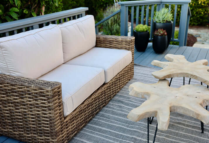 Outdoor Sofas & Loveseats